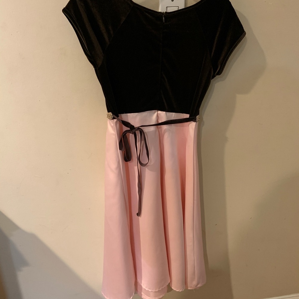 Dress - Picture 3 of 6